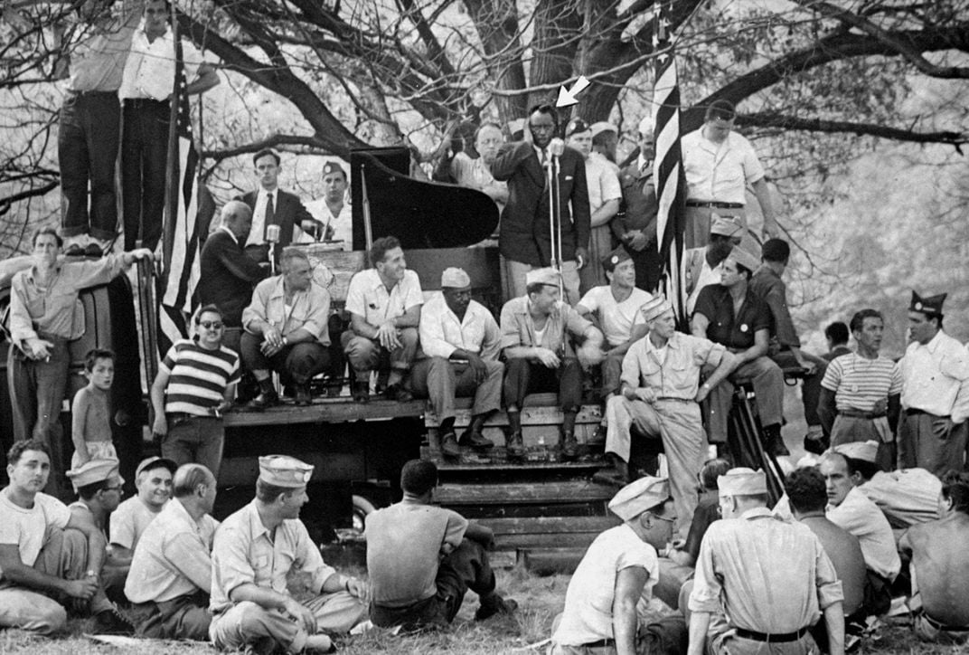 Robeson performs "Old Man River" at the September 4, 1949, concert.